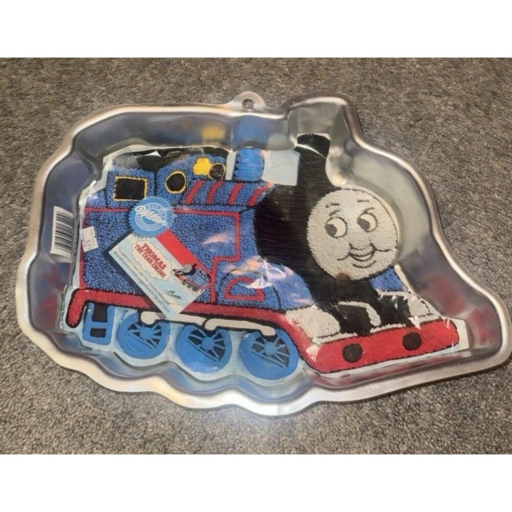 Vintage Wilton 1994 Thomas the Train Tank Engine Metal Birthday Cake Pan